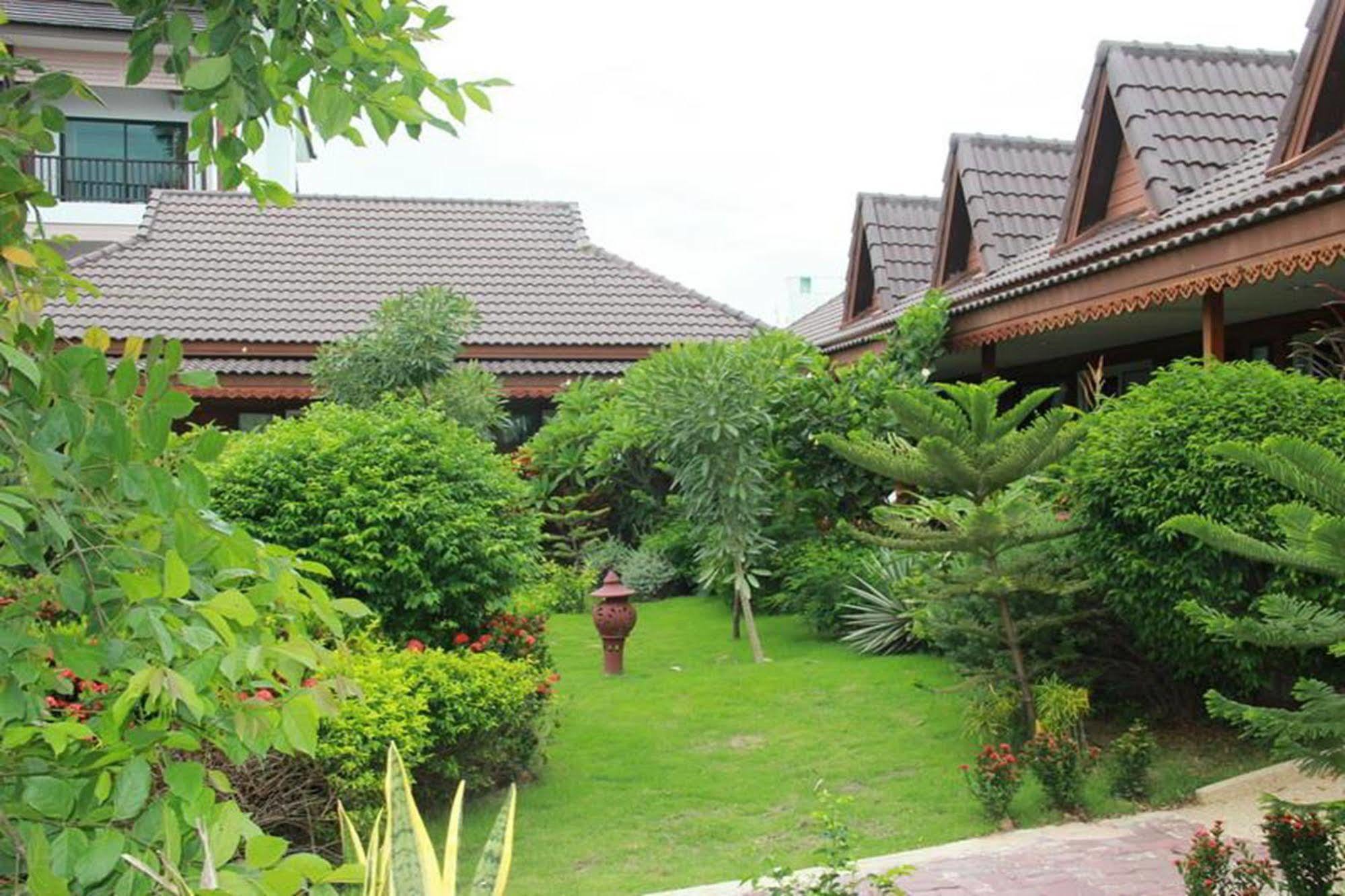 Mammoth Resort Khon Kaen Buitenkant foto